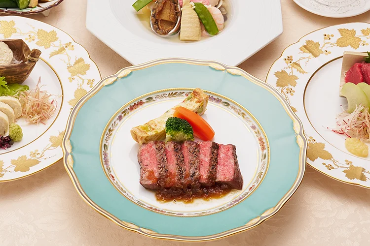 ホテル春日居夕食の特選コース