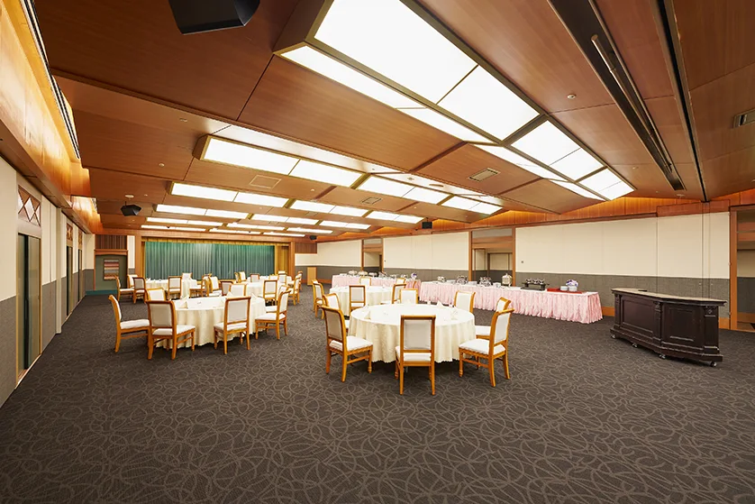 ホテル春日居 バンケットホール 鳳凰 ビュッフェスタイル