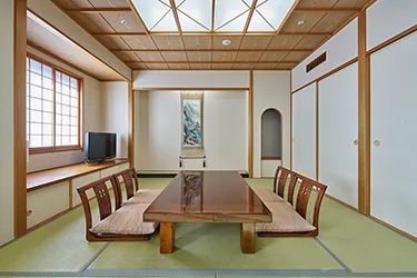 ホテル春日居 客室 和洋室 プレミアム
