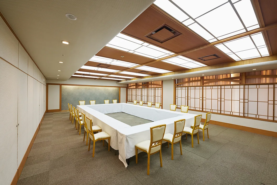 ホテル春日居 バンケットホール 金峰
