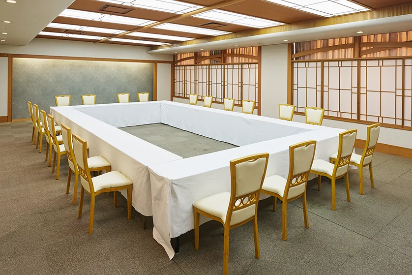 ホテル春日居 バンケットホール 金峰