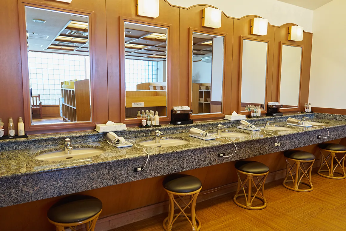 ホテル春日居 温泉