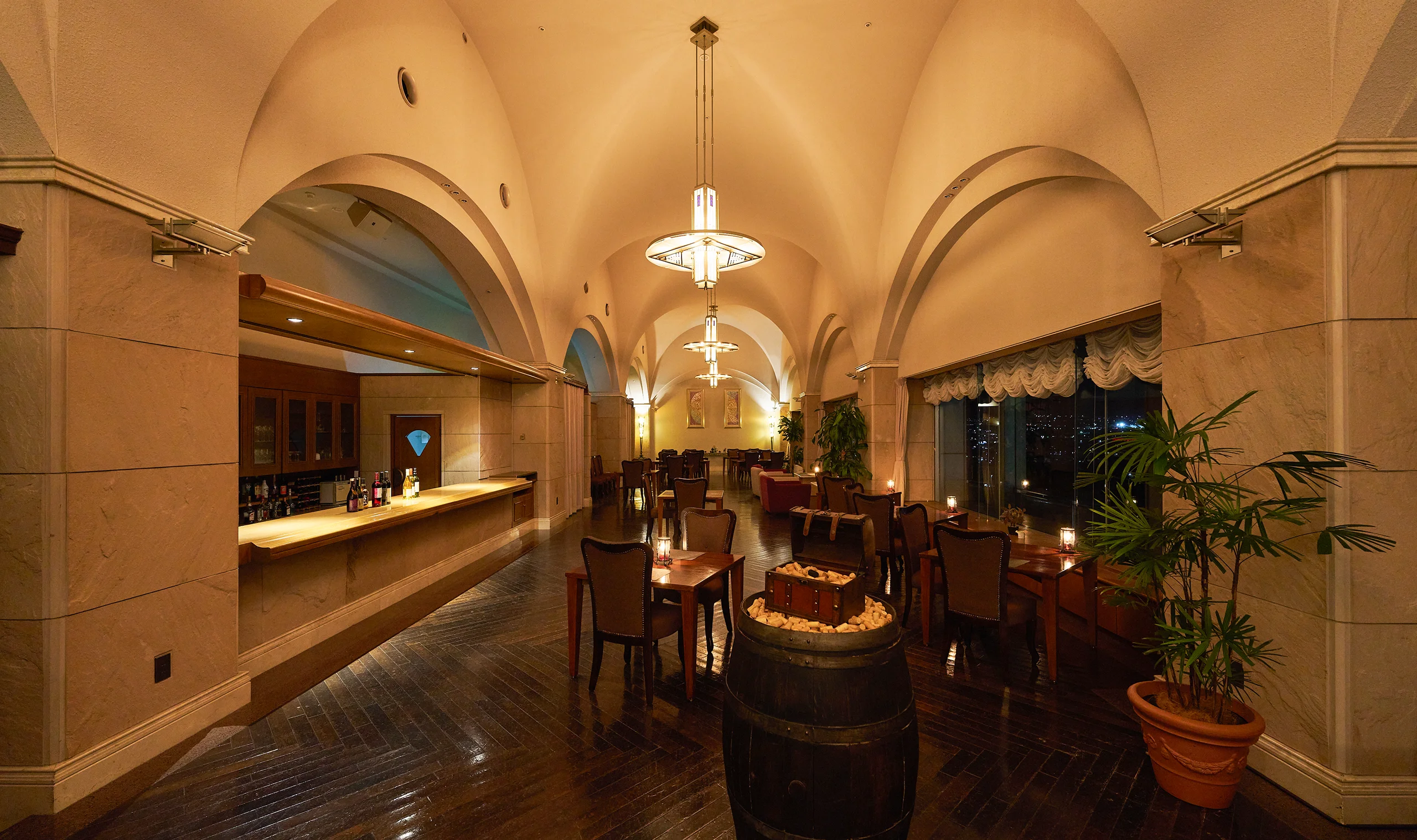 ホテル春日居 バー